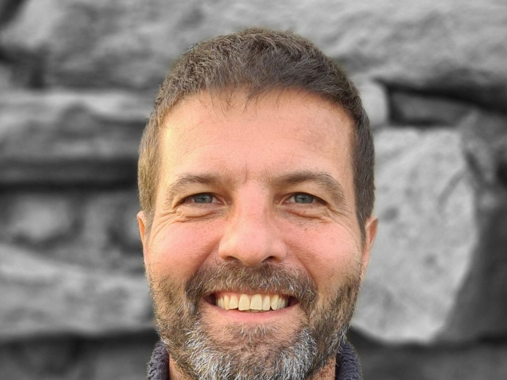 Dr Jako Volschenk