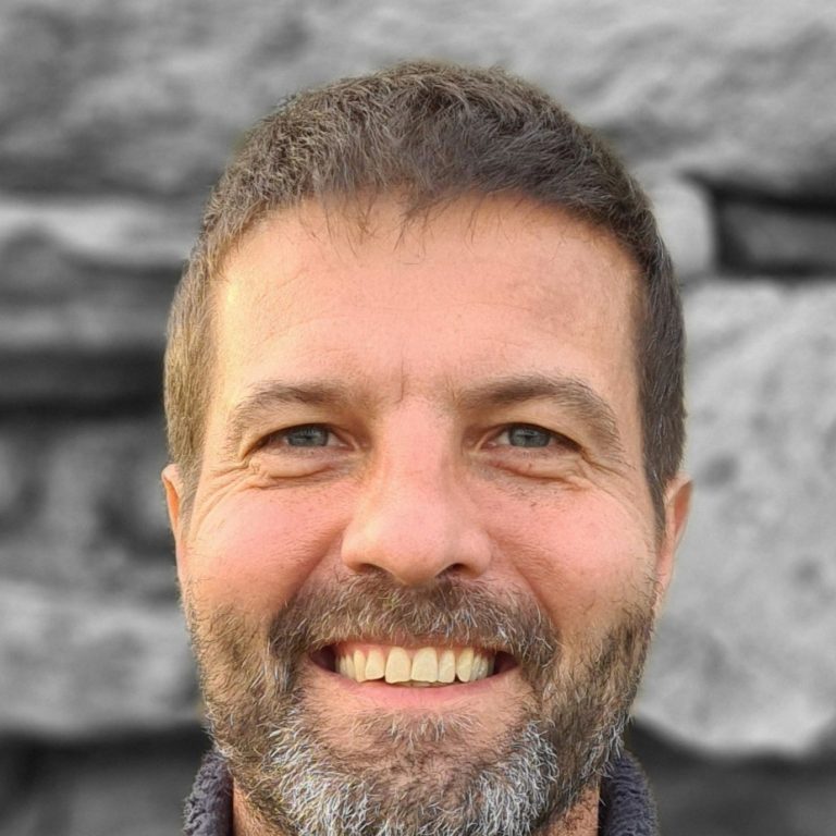 Dr Jako Volschenk